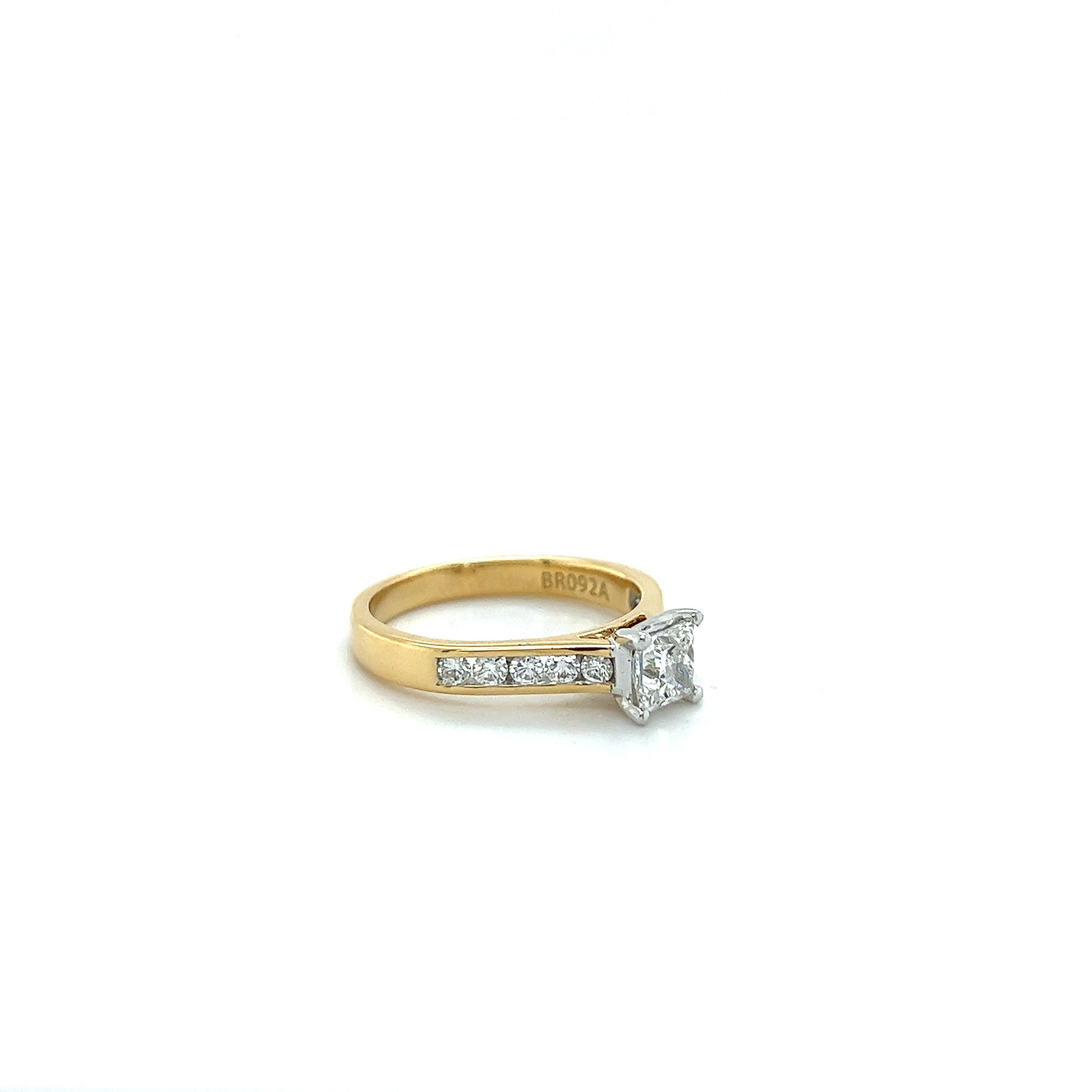 18ct yellow and white gold diamond ring.