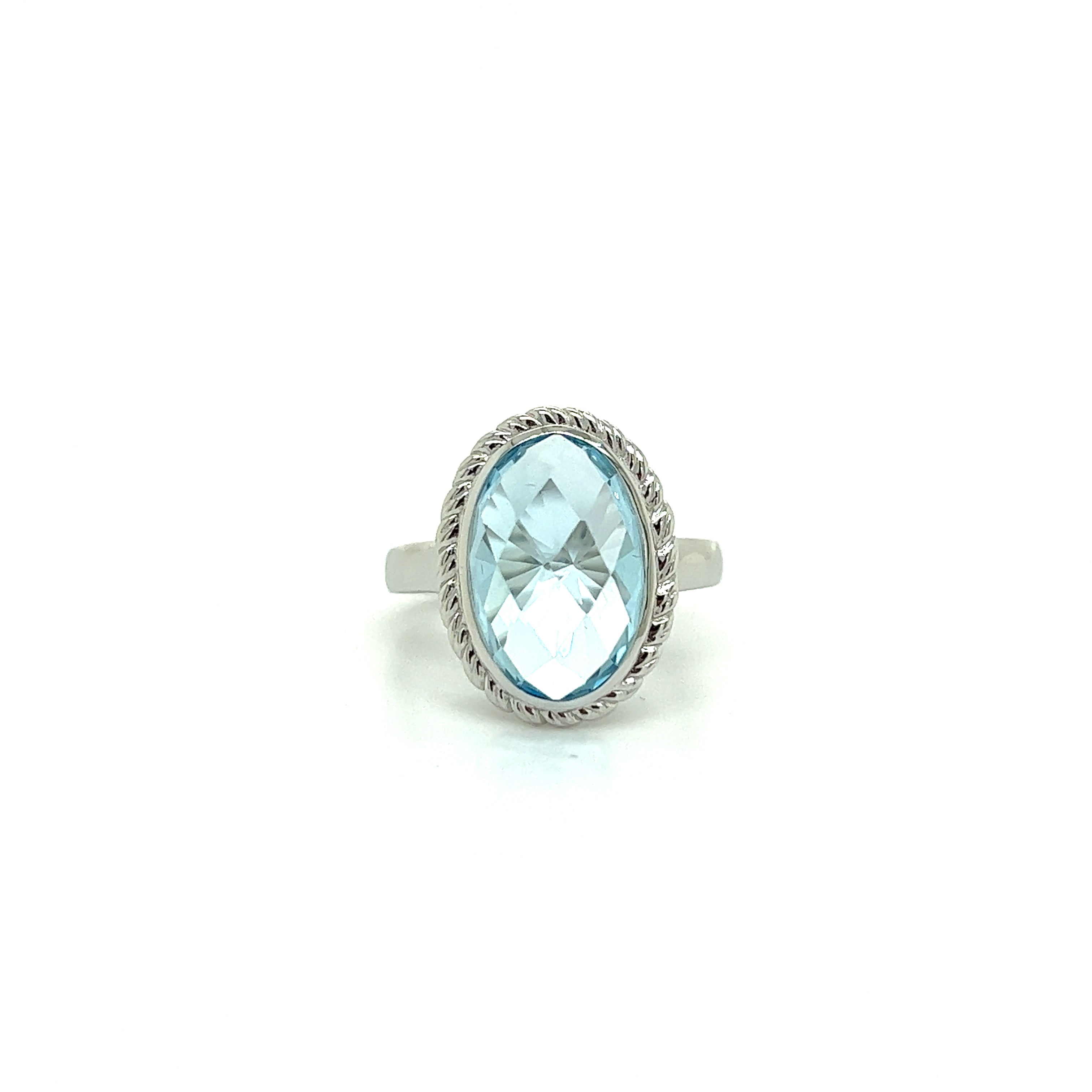 9ct white gold blue topaz ring