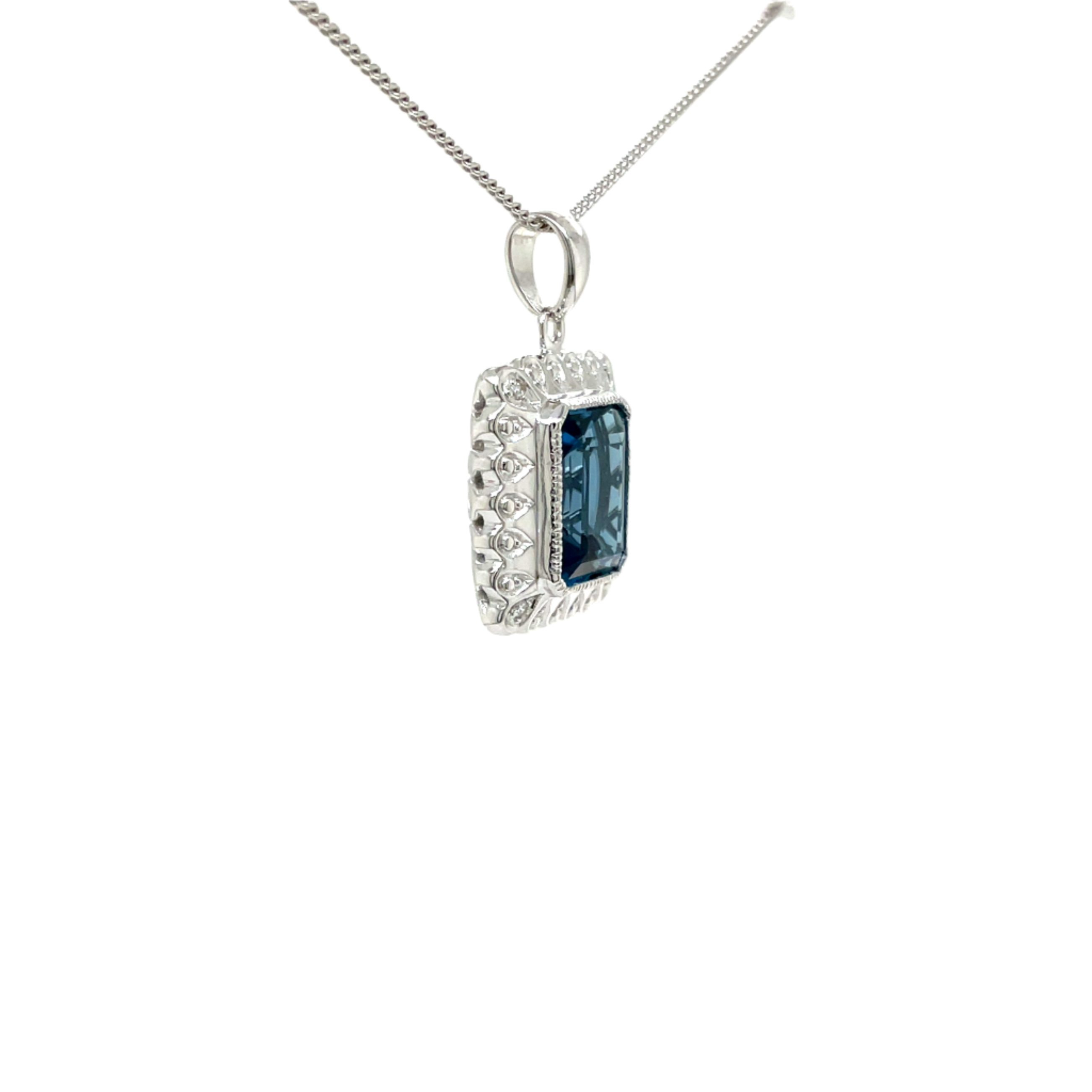 9ct White Gold London Blue Topaz Pendant