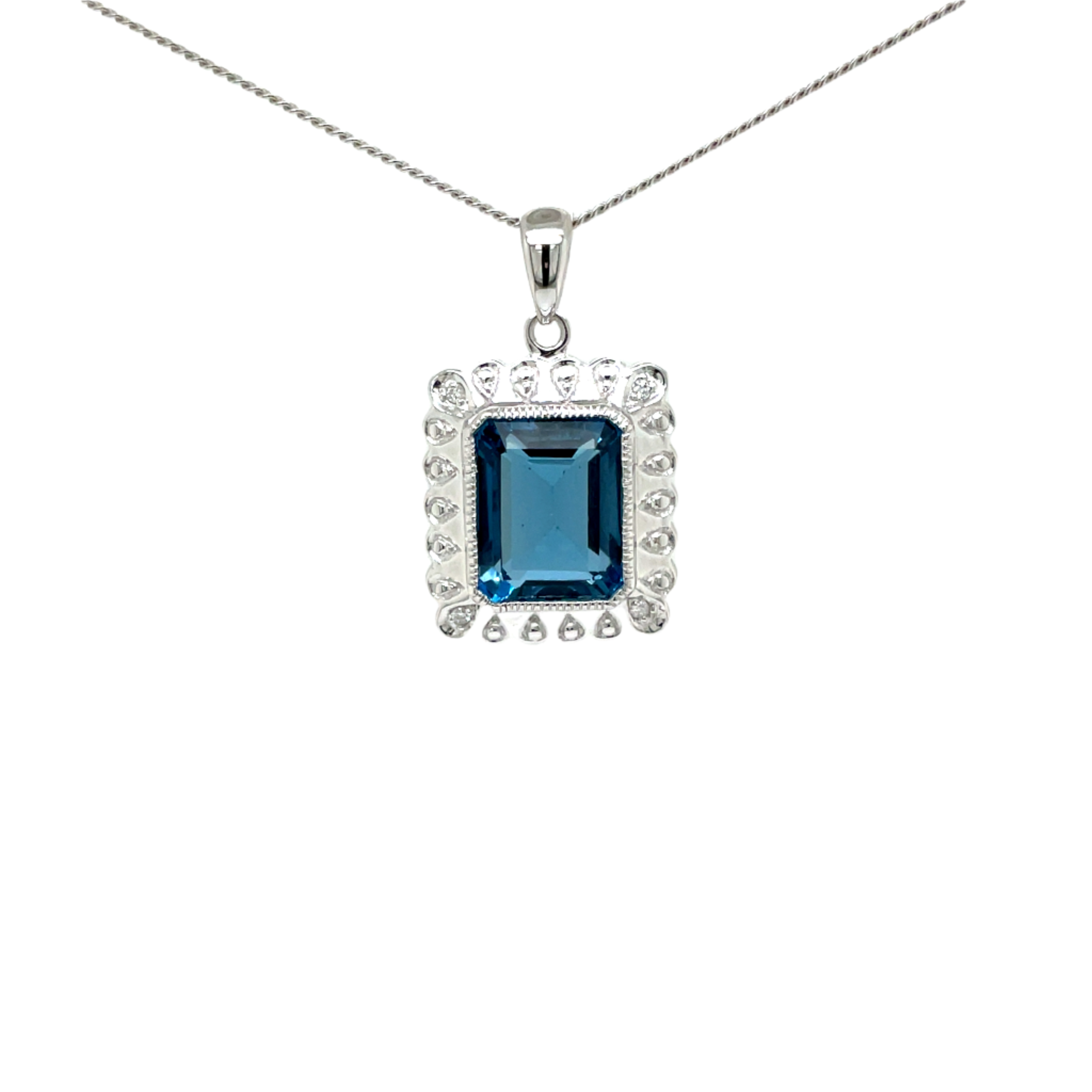 9ct White Gold London Blue Topaz Pendant