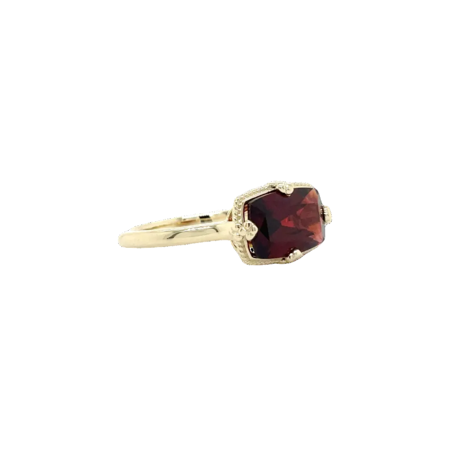 9ct Yellow Gold Cushion Cut Garnet Ring