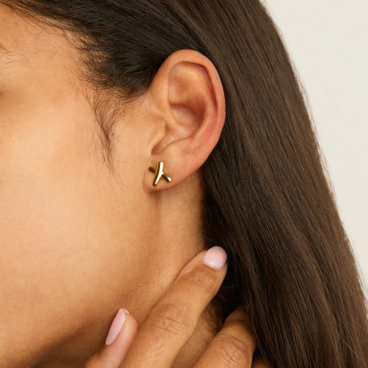 NAJO Kiss Yellow Gold Stud Earrings