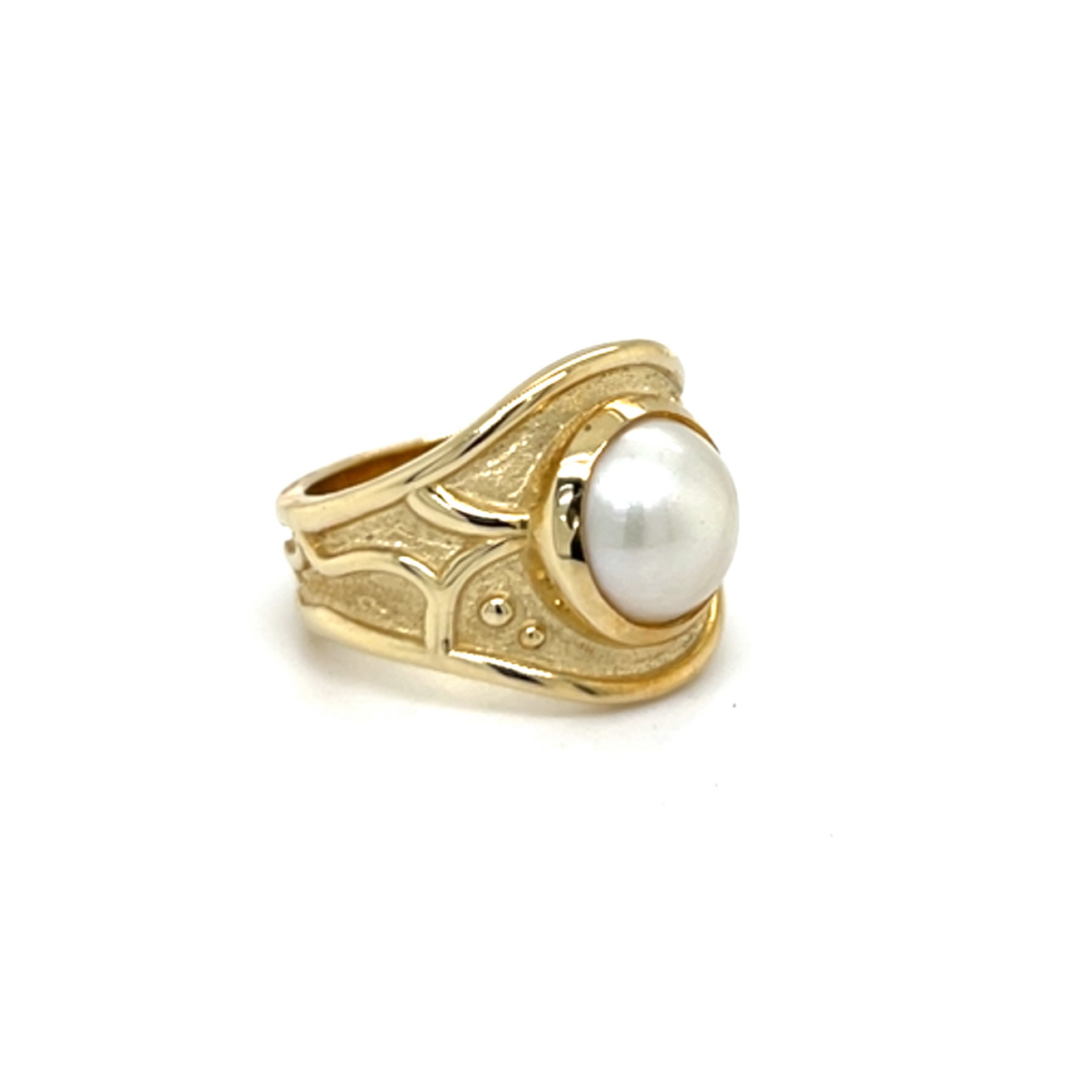 Yellow Gold Pearl Ring