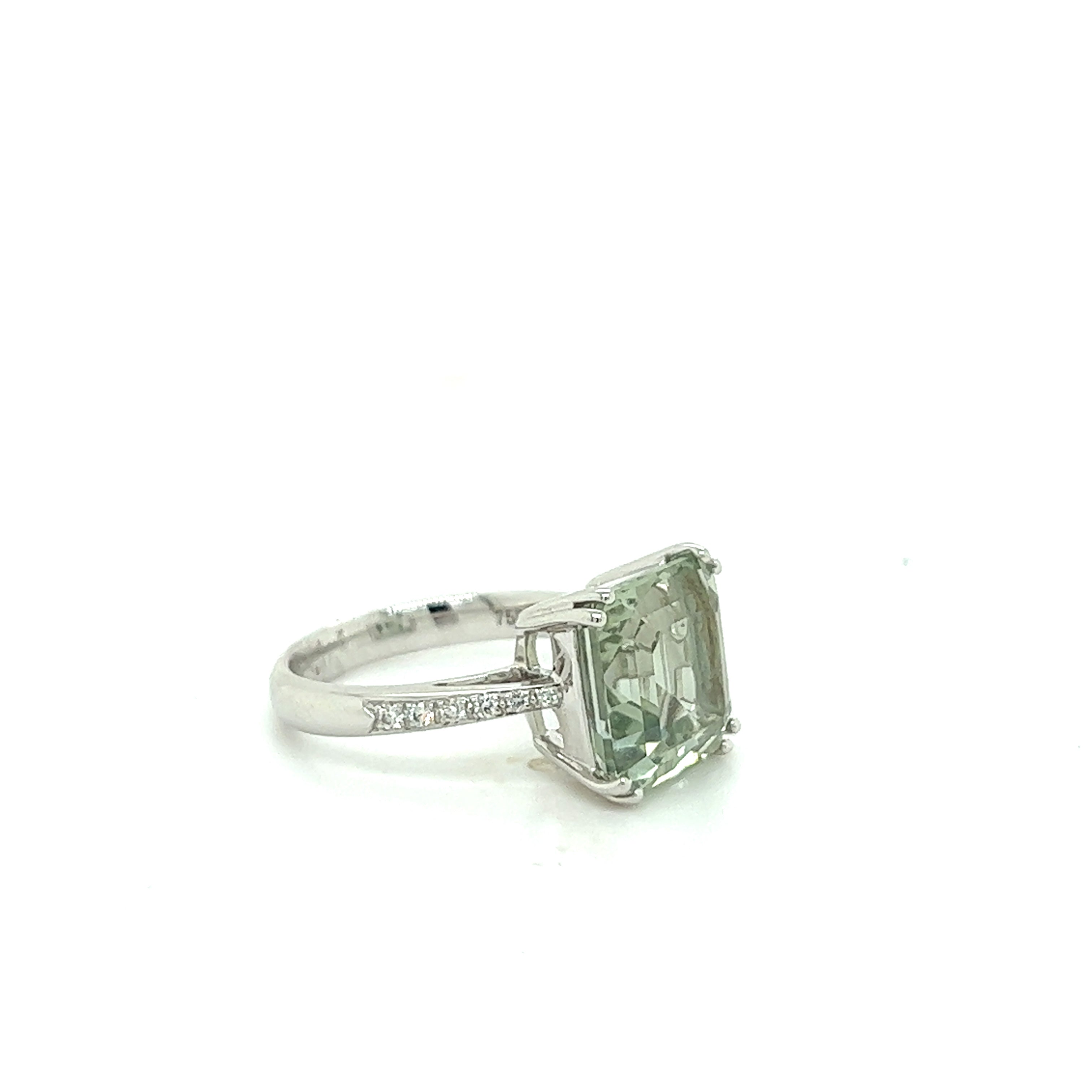 18ct white gold green quartz and diamond ring.